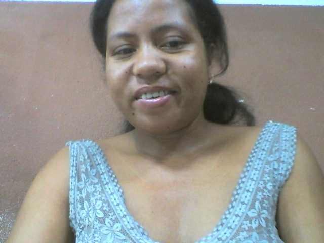 Tharcile live cam on BongaCams