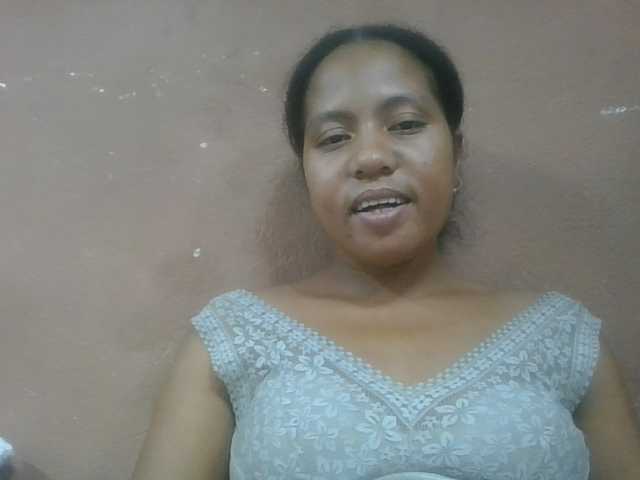 Tharcile live cam on BongaCams