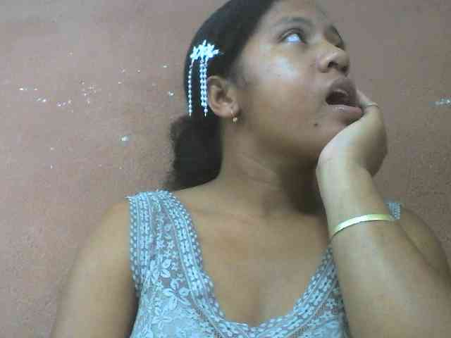 Tharcile webcam