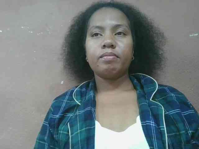Tharcile Live Webcam on BongaCams