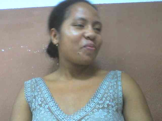 Tharcile webcam