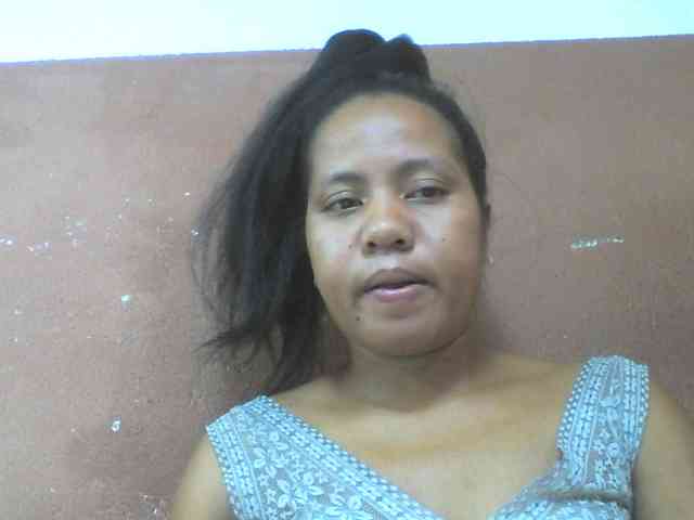 Tharcile's webcam live show