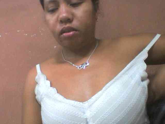 Tharcile Live Webcam on BongaCams