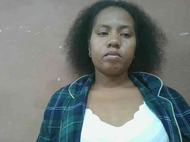 Tharcile Live Webcam on BongaCams