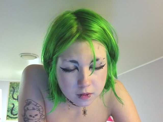 LittleKittenStar live cam on BongaCams