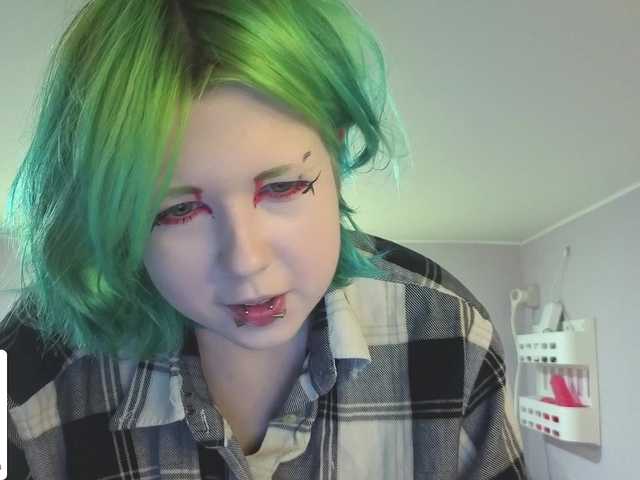 LittleKittenStar live cam on BongaCams