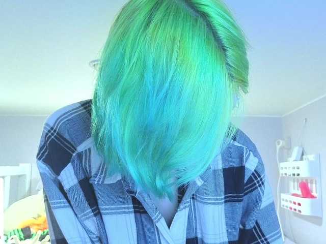 LittleKittenStar live cam on BongaCams