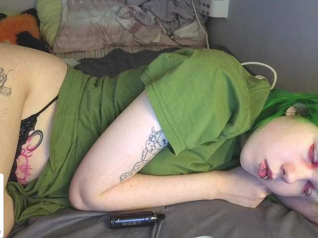 LittleKittenStar live cam on BongaCams