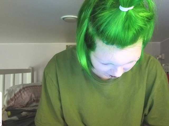 LittleKittenStar live cam on BongaCams