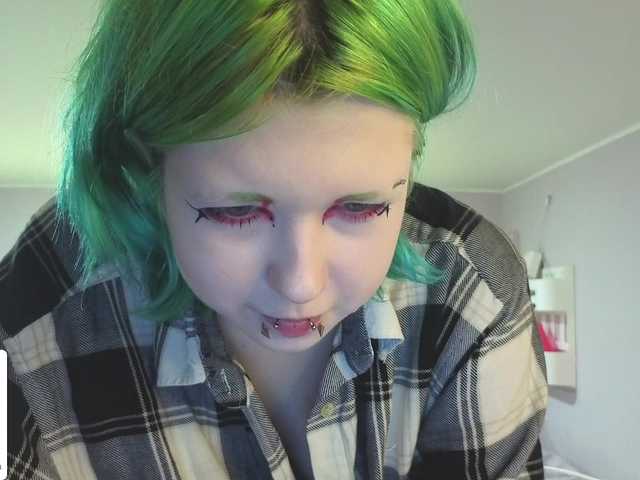 LittleKittenStar live cam on BongaCams