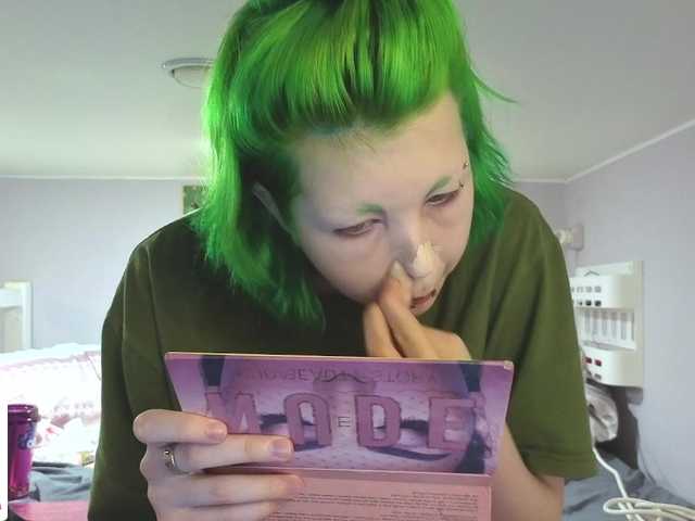LittleKittenStar live cam on BongaCams