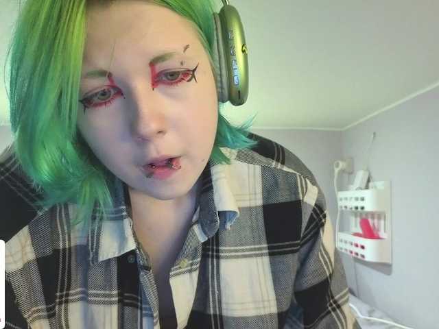 LittleKittenStar live cam on BongaCams