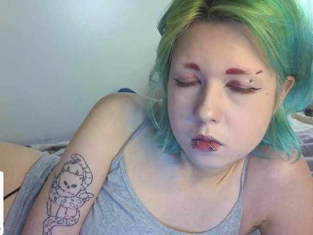 LittleKittenStar live cam on BongaCams
