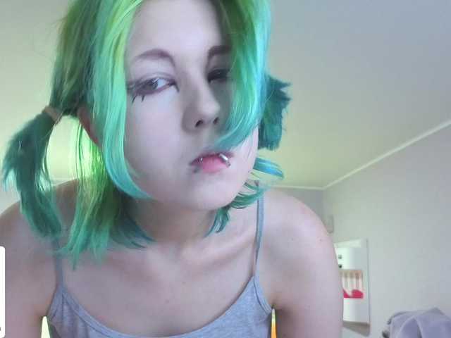LittleKittenStar live cam on BongaCams