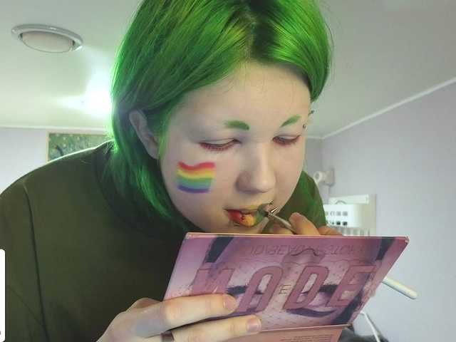 LittleKittenStar live cam on BongaCams