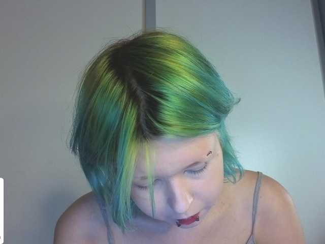 LittleKittenStar live cam on BongaCams