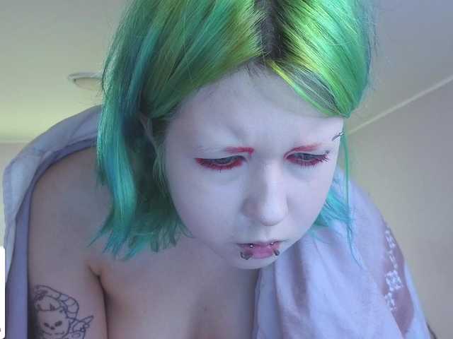 LittleKittenStar live cam on BongaCams