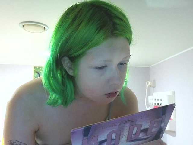 LittleKittenStar live cam on BongaCams