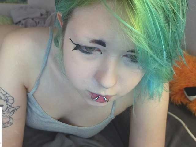 LittleKittenStar live cam on BongaCams
