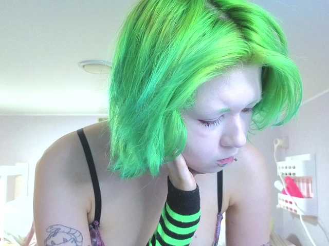 LittleKittenStar live cam on BongaCams