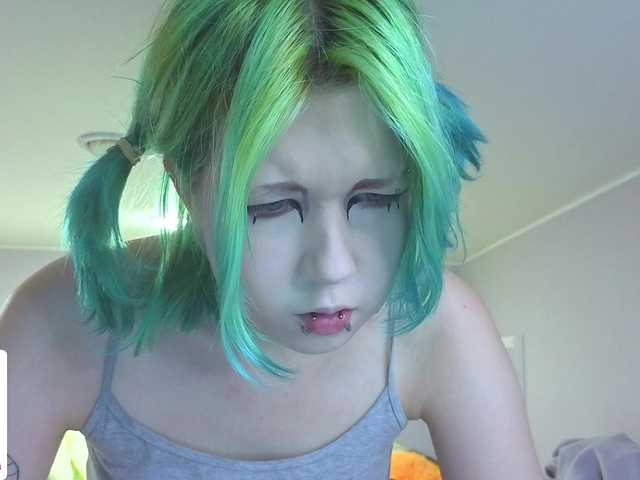 LittleKittenStar live cam on BongaCams