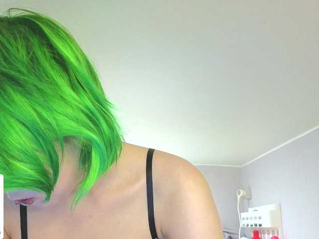LittleKittenStar live cam on BongaCams