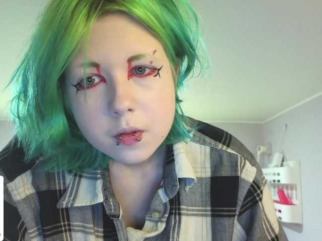 LittleKittenStar live cam on BongaCams