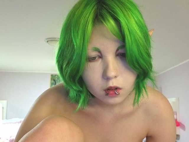 LittleKittenStar live cam on BongaCams