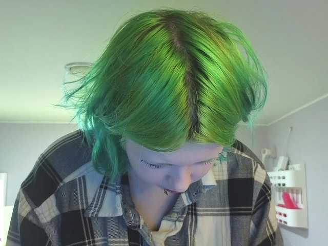 LittleKittenStar live cam on BongaCams