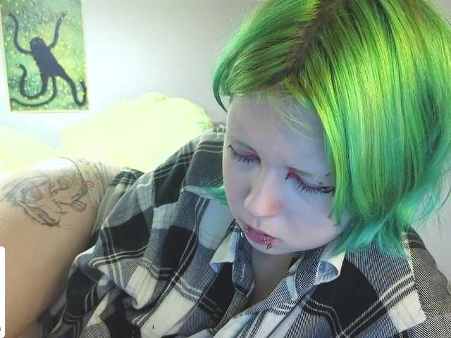 LittleKittenStar live cam on BongaCams