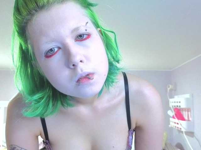 LittleKittenStar live cam on BongaCams