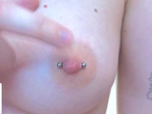 LittleKittenStar live cam on BongaCams