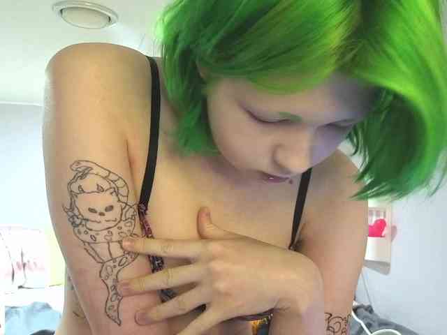 LittleKittenStar webcam