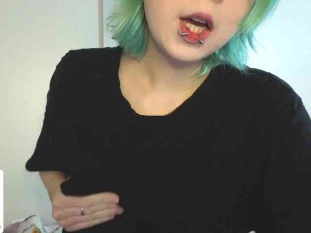 LittleKittenStar webcam