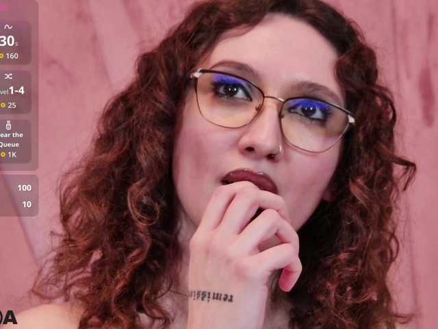 RosellineJoy live cam on BongaCams