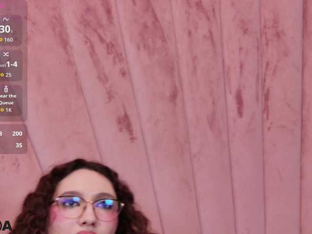 RosellineJoy live cam on BongaCams