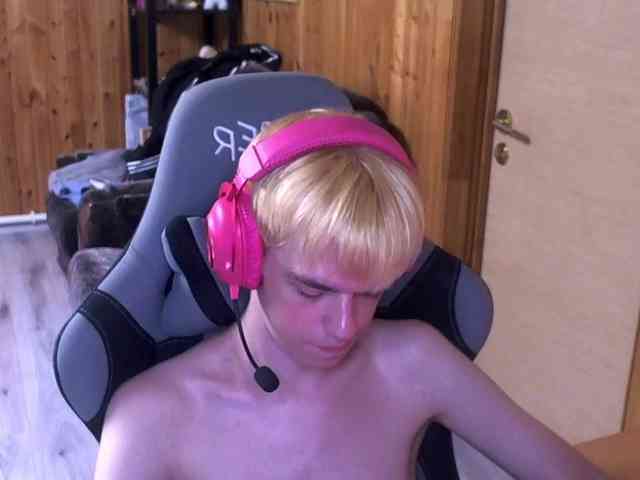 Harrygray Live Webcam on BongaCams