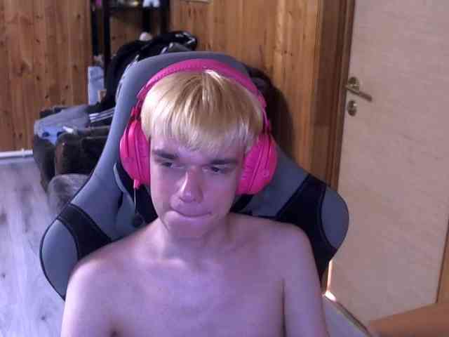 Harrygray Live Webcam on BongaCams