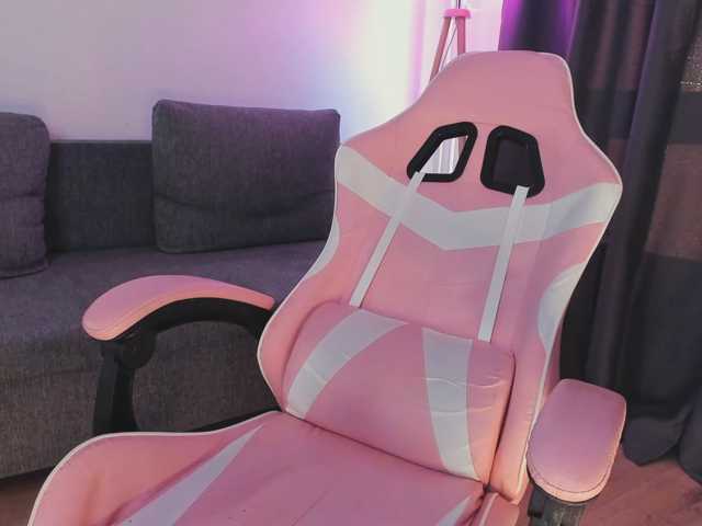 LaraGrin, en directo ahora en BongaCams