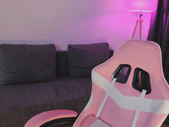 LaraGrin live cam on BongaCams