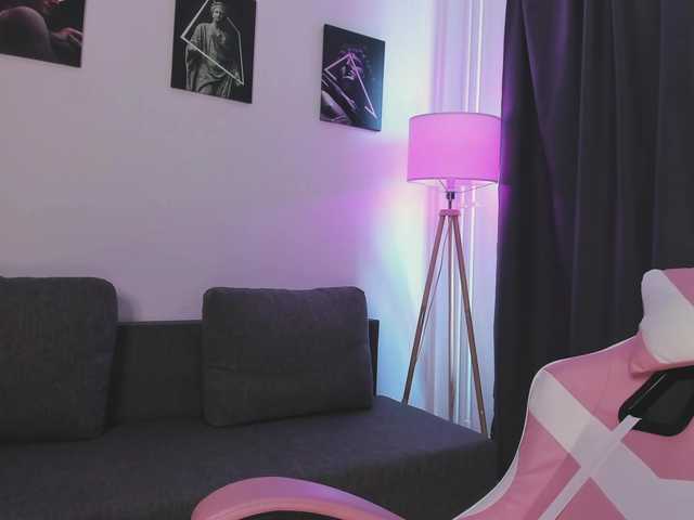 LaraGrin live cam on BongaCams