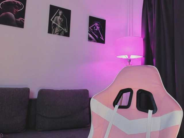 LaraGrin live cam on BongaCams
