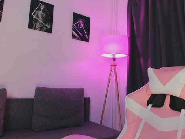 LaraGrin Live Webcam on BongaCams
