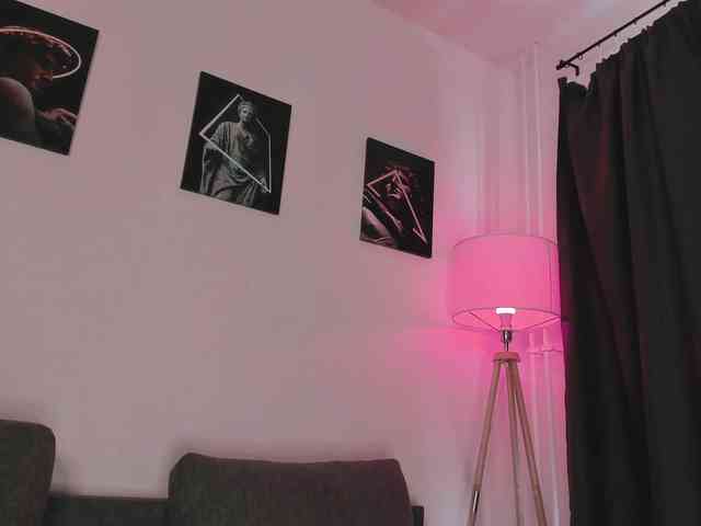 LaraGrin webcam