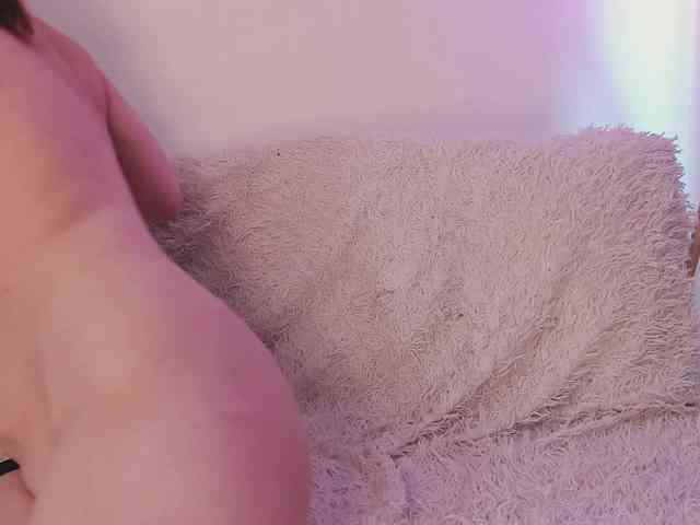 LaraGrin webcam