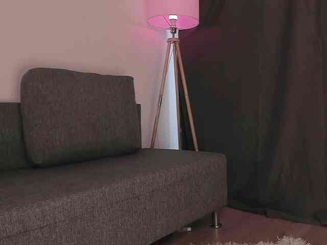 LaraGrin webcam