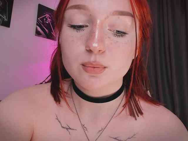 LaraGrin Live Webcam on BongaCams