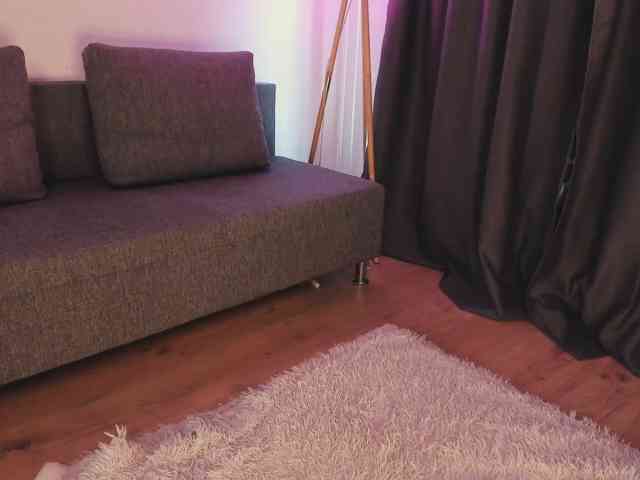 LaraGrin webcam