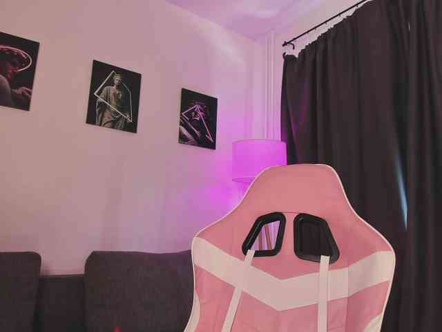 LaraGrin webcam