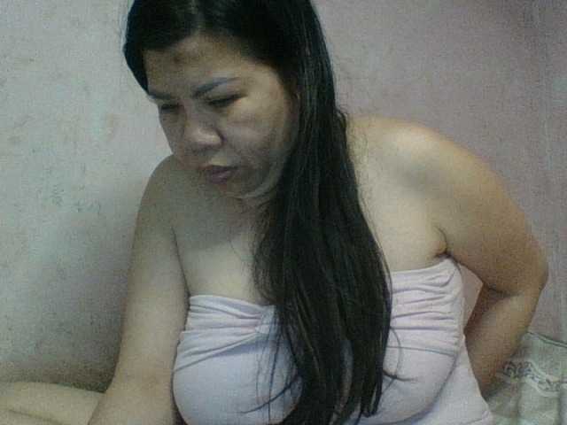 Mia57 live cam on BongaCams